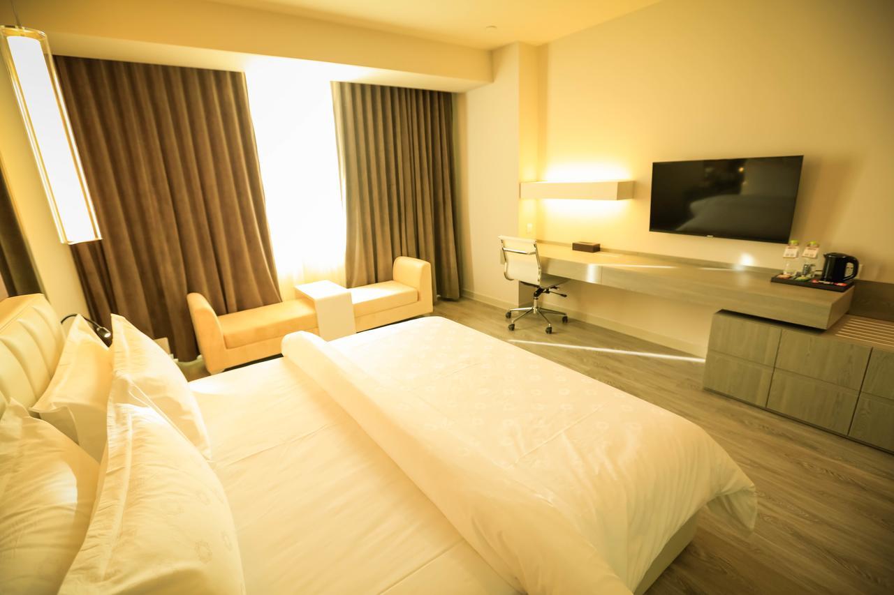 Metropolo Jin Jiang Hotels Turpan Administrative The Heart Of Pai Bagian luar foto