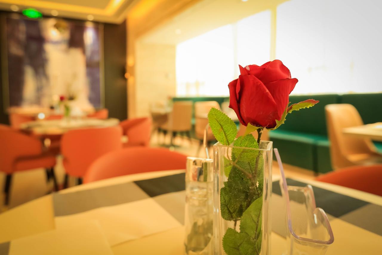 Metropolo Jin Jiang Hotels Turpan Administrative The Heart Of Pai Bagian luar foto